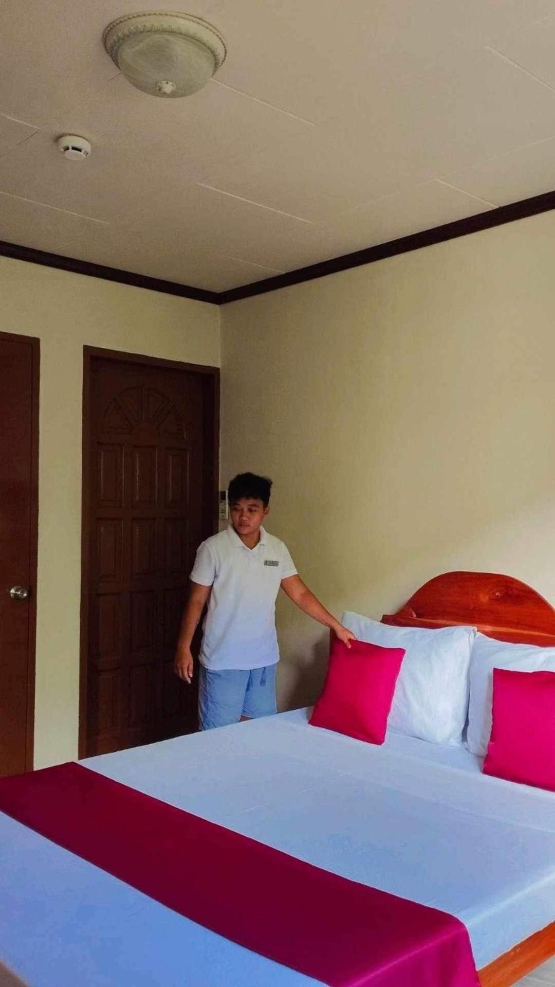 Dreamcatcher Hostel Moalboal Ngoại thất bức ảnh